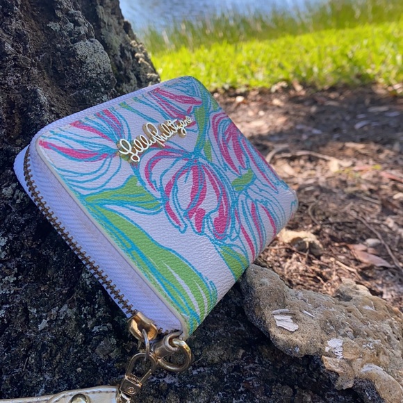 Lilly Pulitzer Handbags - Lilly Pulitzer Wallet